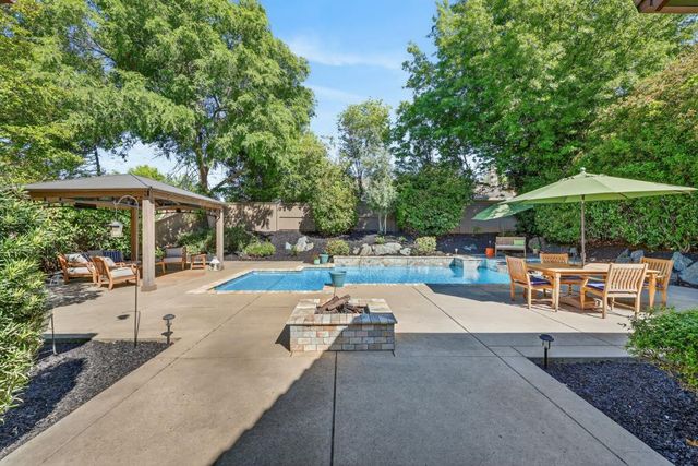 7007 Rosado Dr, El Dorado Hills, CA 95762