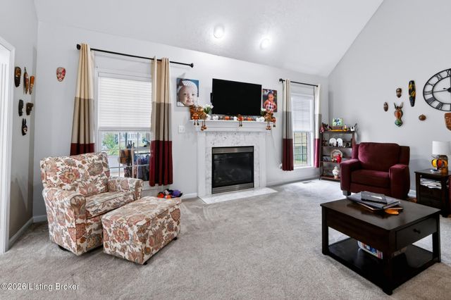 6204 Cottage Ridge Pl, Louisville, KY 40214