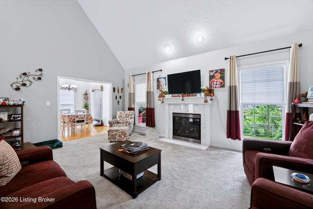 6204 Cottage Ridge Pl, Louisville, KY 40214