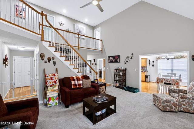 6204 Cottage Ridge Pl, Louisville, KY 40214