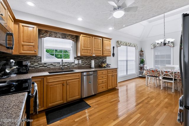 6204 Cottage Ridge Pl, Louisville, KY 40214