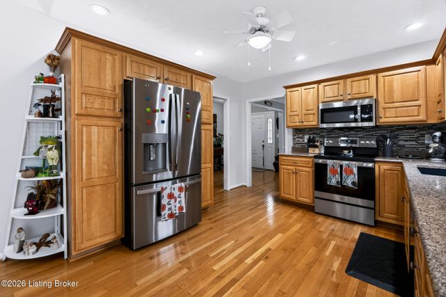 6204 Cottage Ridge Pl, Louisville, KY 40214