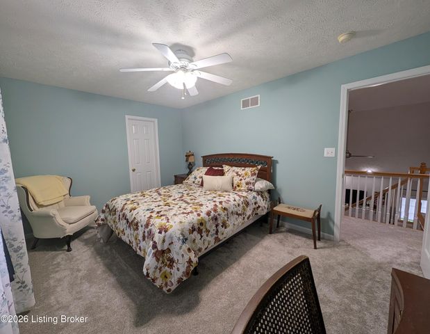 6204 Cottage Ridge Pl, Louisville, KY 40214