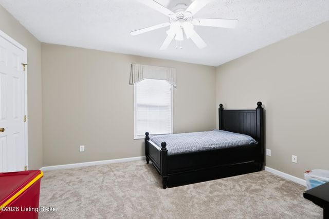 6204 Cottage Ridge Pl, Louisville, KY 40214