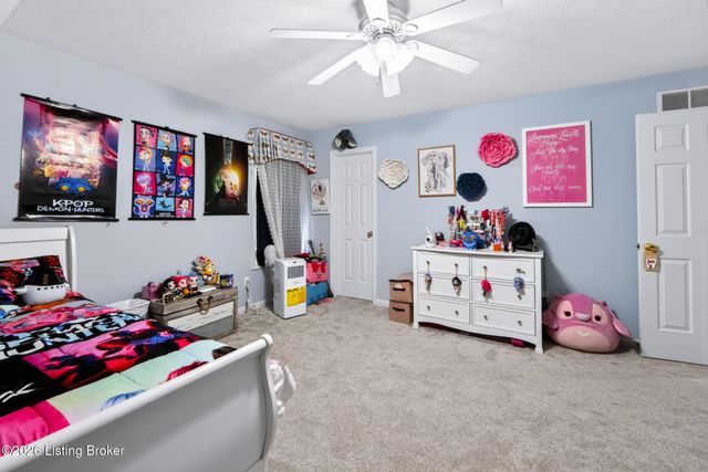 6204 Cottage Ridge Pl, Louisville, KY 40214