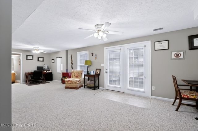 6204 Cottage Ridge Pl, Louisville, KY 40214