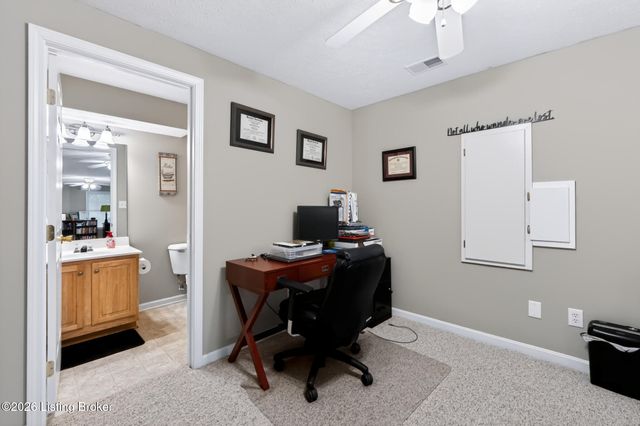 6204 Cottage Ridge Pl, Louisville, KY 40214
