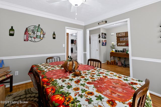 6204 Cottage Ridge Pl, Louisville, KY 40214