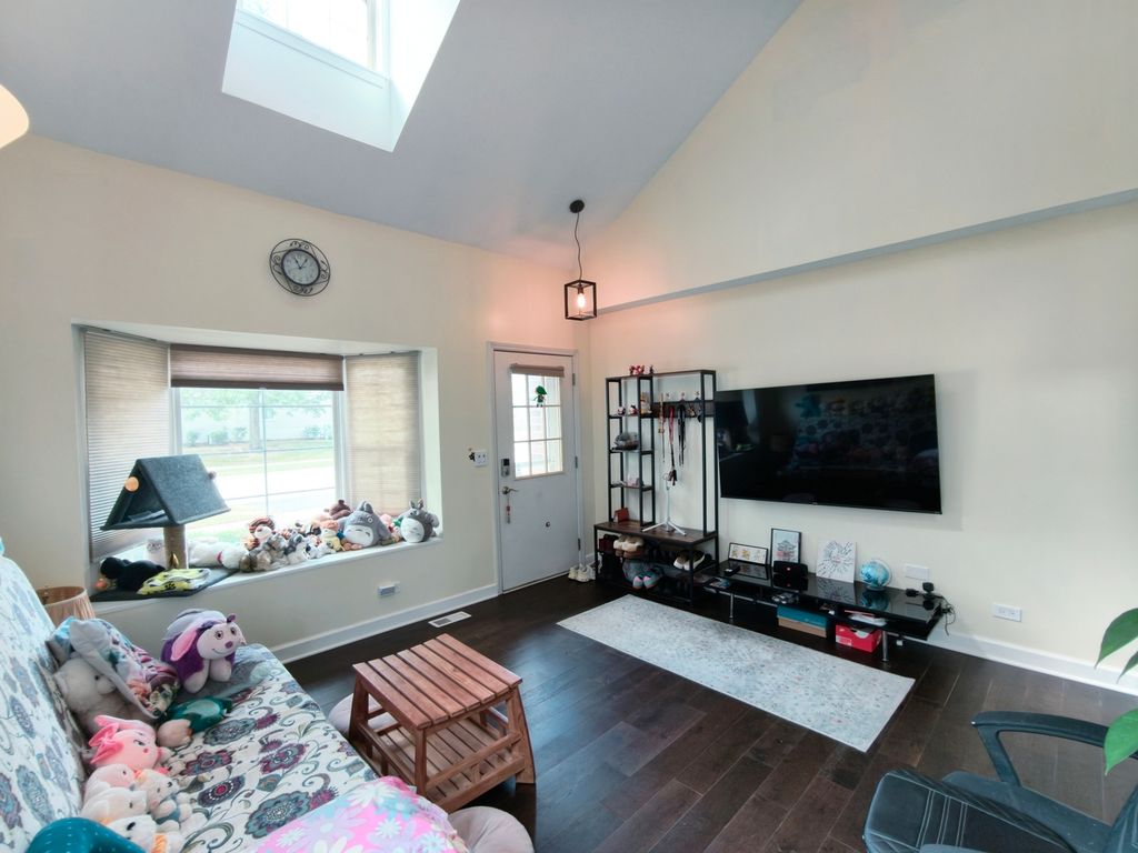 230 Carlisle Avenue, Westmont, IL 60559 — photo 4