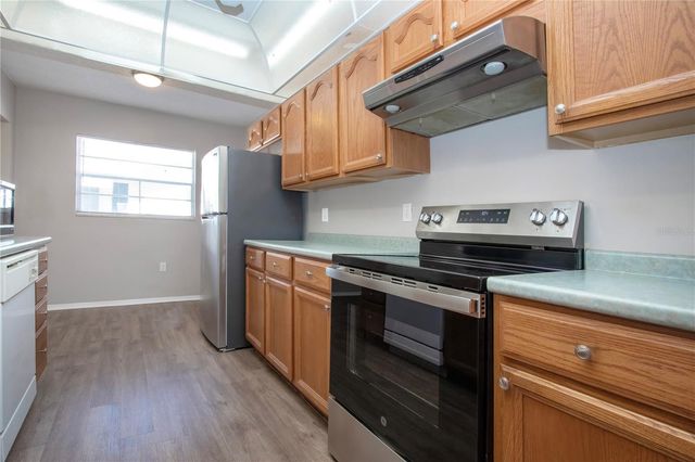 802 BUTTONWOOD DRIVE, Bradenton, FL 34208