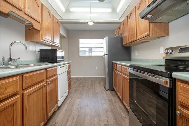 802 BUTTONWOOD DRIVE, Bradenton, FL 34208