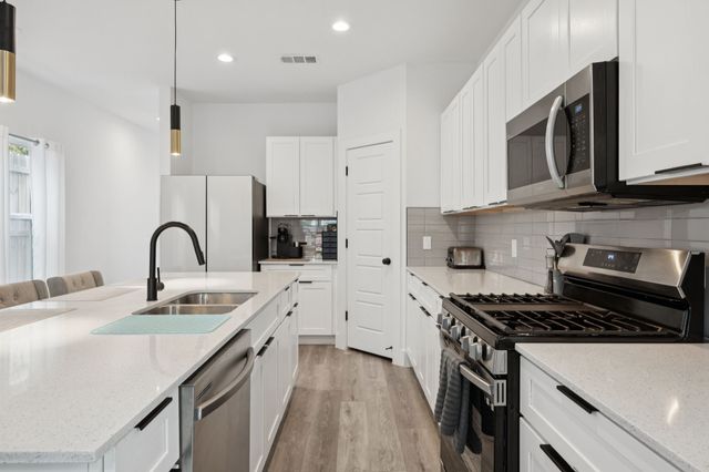 2608 Birmingham Avenue, Dallas, TX 75215