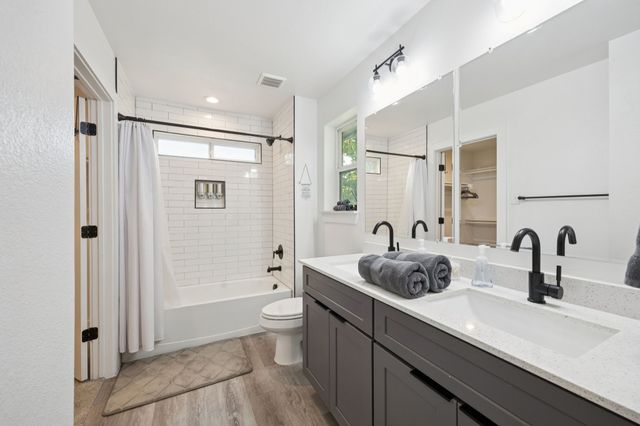 2608 Birmingham Avenue, Dallas, TX 75215