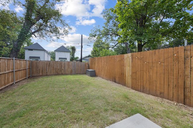 2608 Birmingham Avenue, Dallas, TX 75215