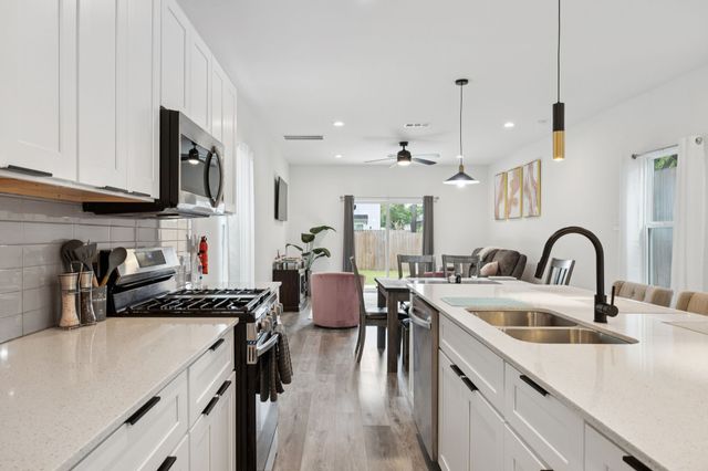 2608 Birmingham Avenue, Dallas, TX 75215