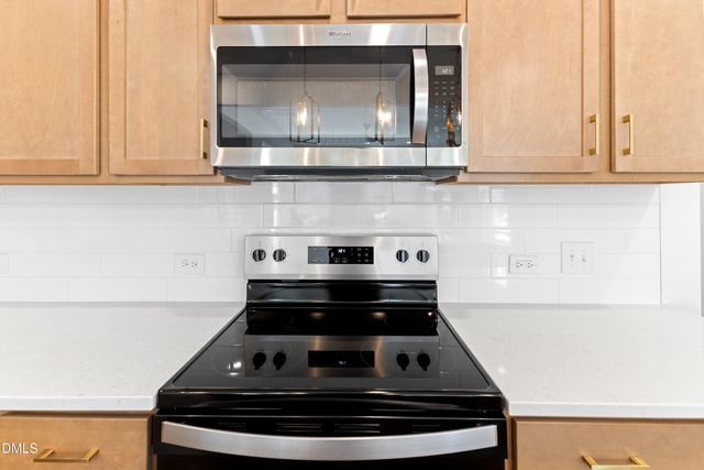 92 N District Avenue N, Clayton, NC 27527
