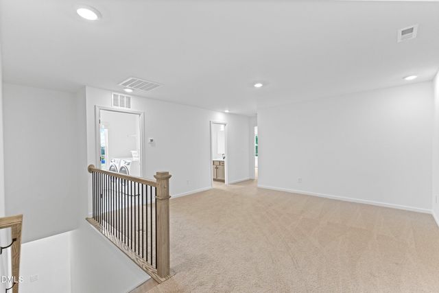 92 N District Avenue N, Clayton, NC 27527