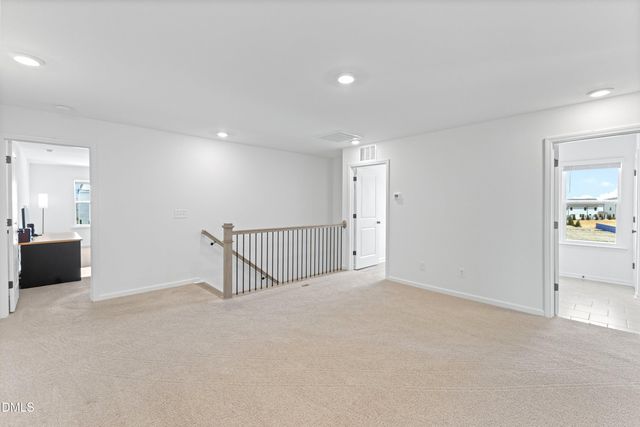 92 N District Avenue N, Clayton, NC 27527