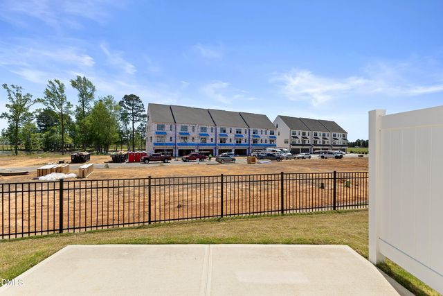 92 N District Avenue N, Clayton, NC 27527