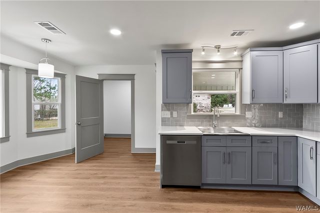 7122 61st E, Cottondale, AL 35453