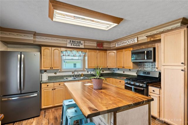 39 1st Street, Waynesville, OH 45068