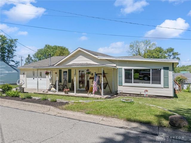 39 1st Street, Waynesville, OH 45068
