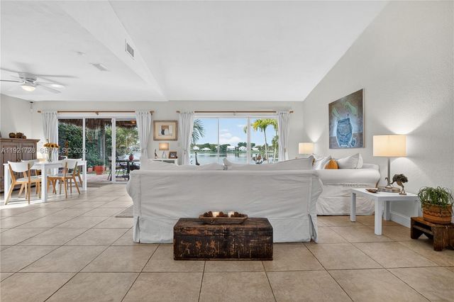 21320 SW 92nd Ave, Cutler Bay, FL 33189