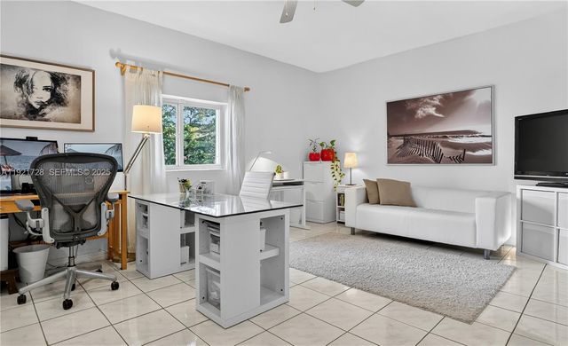 21320 SW 92nd Ave, Cutler Bay, FL 33189