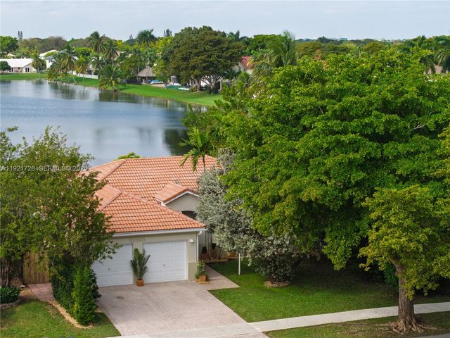 21320 SW 92nd Ave, Cutler Bay, FL 33189