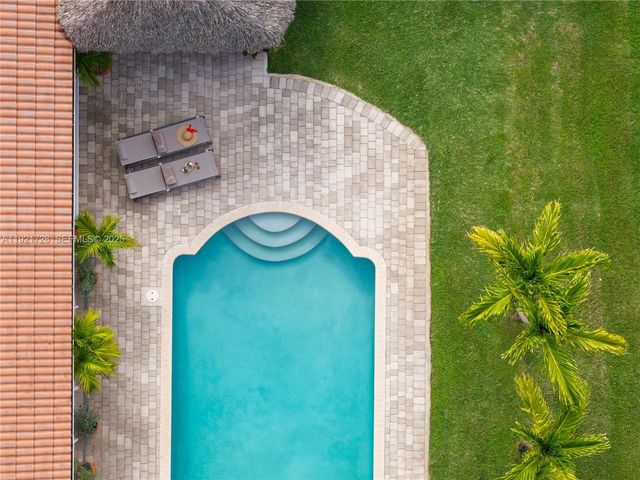 21320 SW 92nd Ave, Cutler Bay, FL 33189