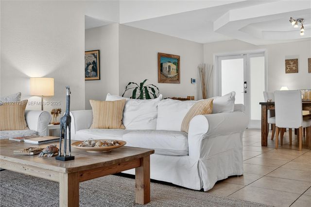 21320 SW 92nd Ave, Cutler Bay, FL 33189