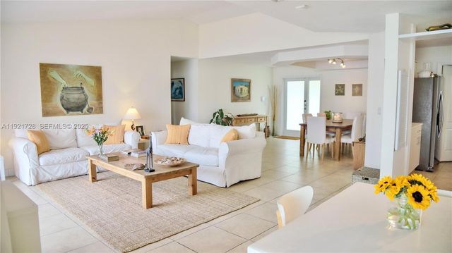 21320 SW 92nd Ave, Cutler Bay, FL 33189