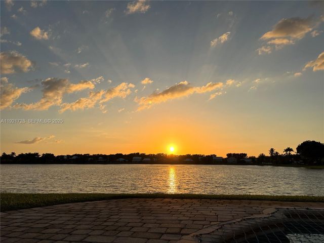 21320 SW 92nd Ave, Cutler Bay, FL 33189