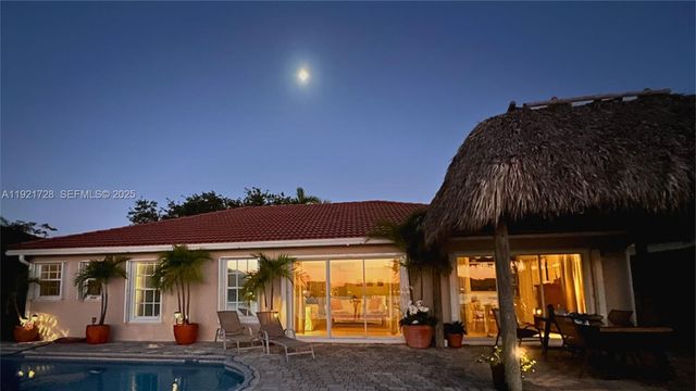 21320 SW 92nd Ave, Cutler Bay, FL 33189