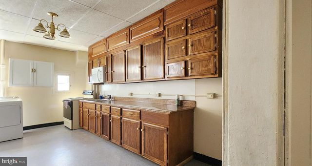 608 E PHILADELPHIA ST, York, PA 17403