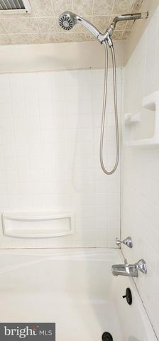 608 E PHILADELPHIA ST, York, PA 17403