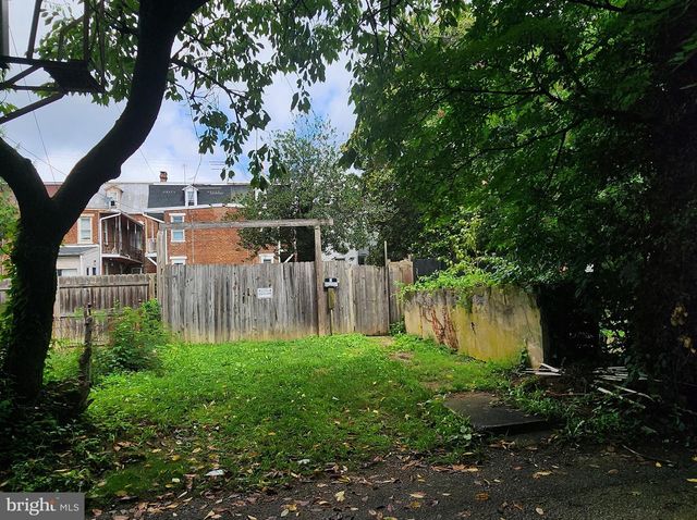 608 E PHILADELPHIA ST, York, PA 17403