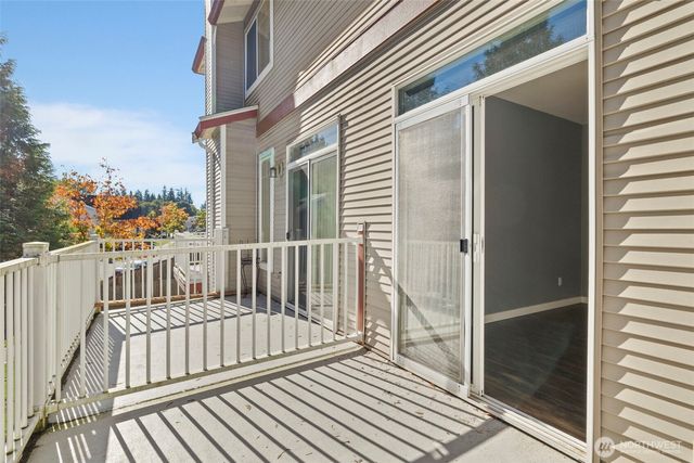 14908 29th Avenue W #H102, Lynnwood, WA 98087