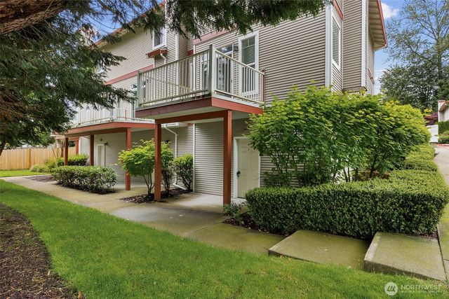 14908 29th Avenue W #H102, Lynnwood, WA 98087