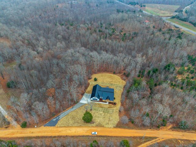 2024 Trace Creek Rd, Centerville, TN 37033