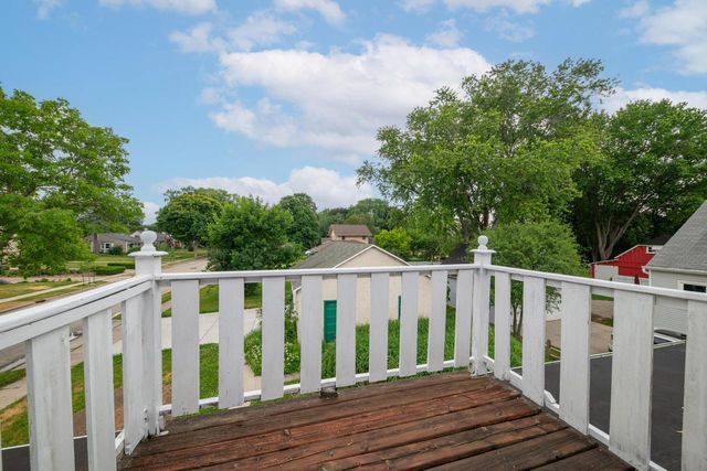 N50W6466 Western ROAD, Cedarburg, WI 53012