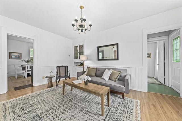 N50W6466 Western ROAD, Cedarburg, WI 53012