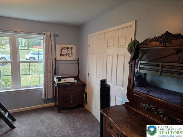 3393 Crestview Loop, Lehigh Twp, PA 18088