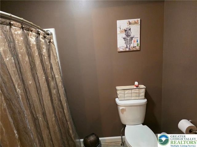 3393 Crestview Loop, Lehigh Twp, PA 18088