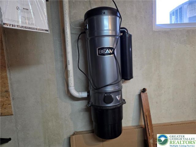 3393 Crestview Loop, Lehigh Twp, PA 18088