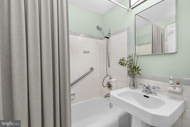 1663 FITZGERALD LN, Alexandria, VA 22302