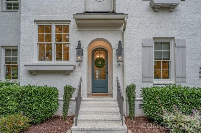 748 Ellsworth Road, Charlotte, NC 28211