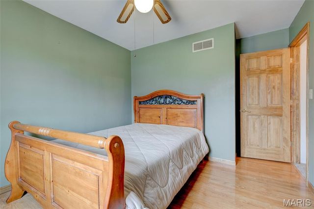 79 Rolling Meadows Drive, Godfrey, IL 62035