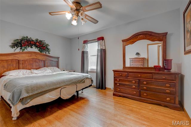 79 Rolling Meadows Drive, Godfrey, IL 62035