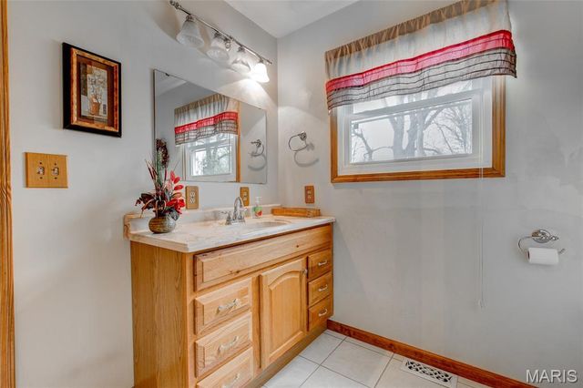 79 Rolling Meadows Drive, Godfrey, IL 62035